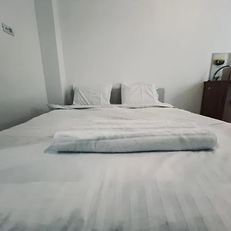 Mirage Sunset Apartment